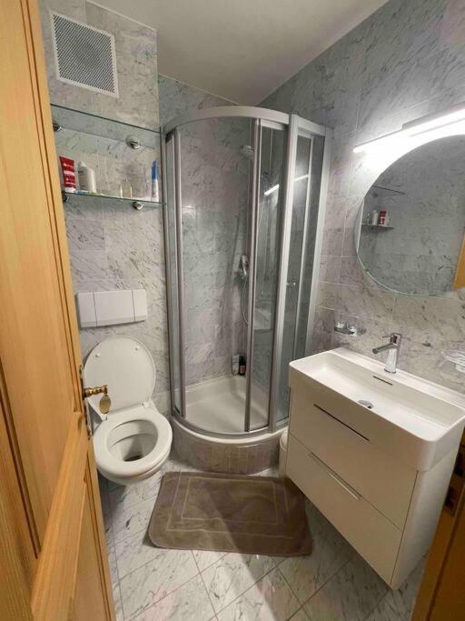 With Stunning View! Ski-in, Ski-out Apartment